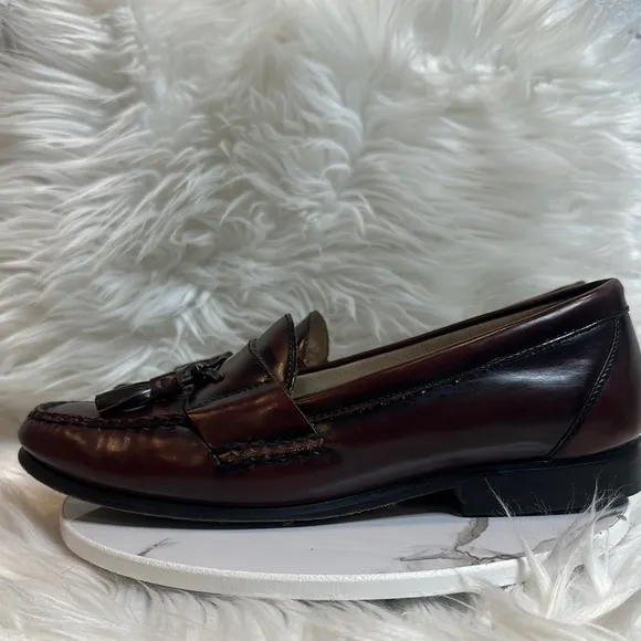 GUC Mens Bass Bungundy Leather Slip-On Loafers with Tassel Detail, 9 1/2D
