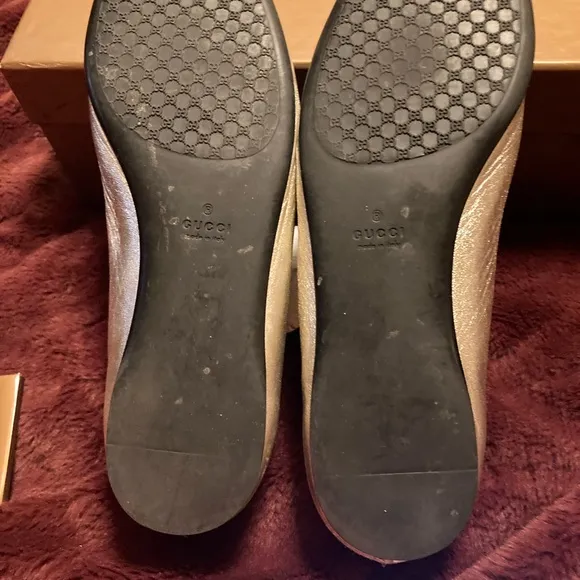 Gucci authentic Silver Leather Ballet Flats With GG Logo size 36 1/2.