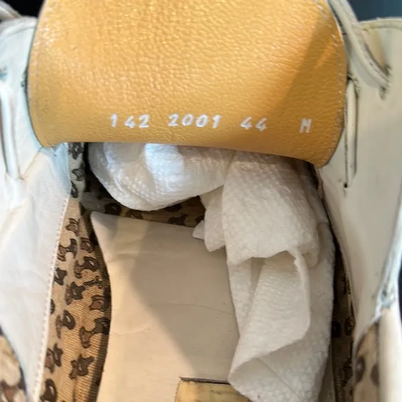 Gucci Cream Boat Shoes