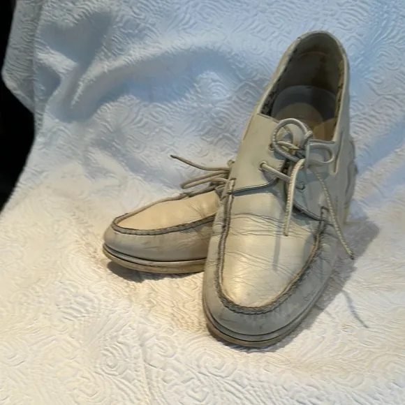 Gucci Cream Boat Shoes