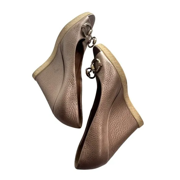 Gucci Metallic Peep Toe Horsebit Wedges in Pink