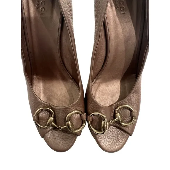 Gucci Metallic Peep Toe Horsebit Wedges in Pink