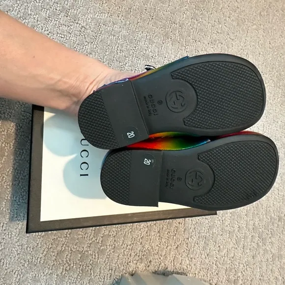 GUCCI NEW IN BOX 100% AUTHENTIC MARY JANE SZ 20 US 4 PARROT RAINBOW