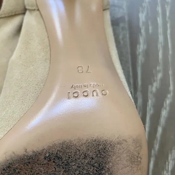 Gucci suede leather pumps
