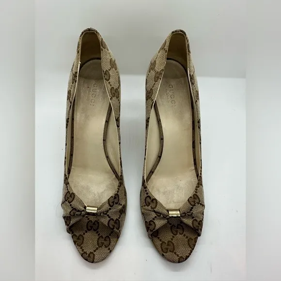 GUCCI WEDGES SZ 8B