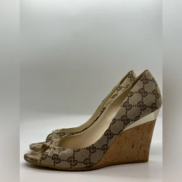 GUCCI WEDGES SZ 8B