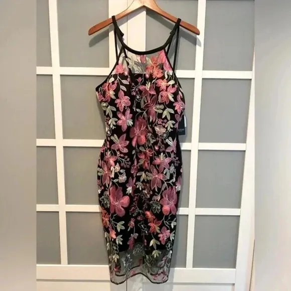 GUESS Embroidered-Floral Mesh Sheath Midi Colorful Springtime Dress Size 12 NEW