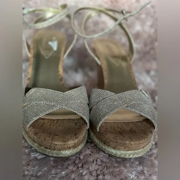 GUESS Metallic Strappy Platform Wedges Womens Size 11