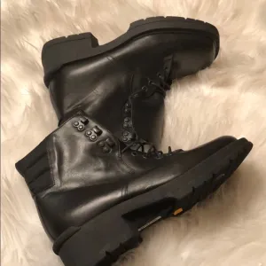 HALOGEN COMBAT CHUKKA BOOTS  MENS 7M