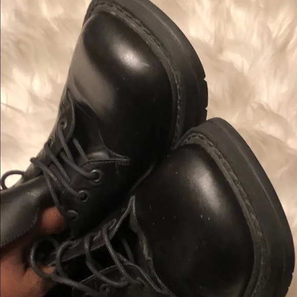 HALOGEN COMBAT CHUKKA BOOTS  MENS 7M