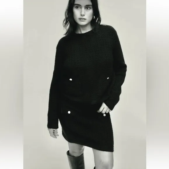 H&amp;M NWT pointelle knit mini skirt with gold buttons
