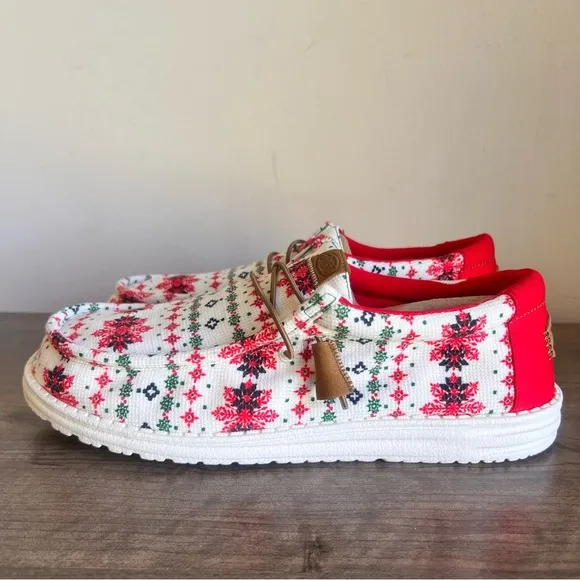 Hey Dude Wally Ugly Sweater Cream Men's Shoe Size 11 SKU#C24272