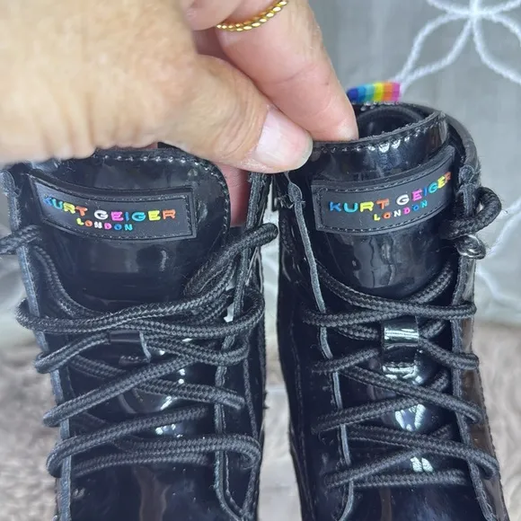 (H)Kurt Geiger Lace-up ankle boots with patent leather siper,Sz 9 little kid