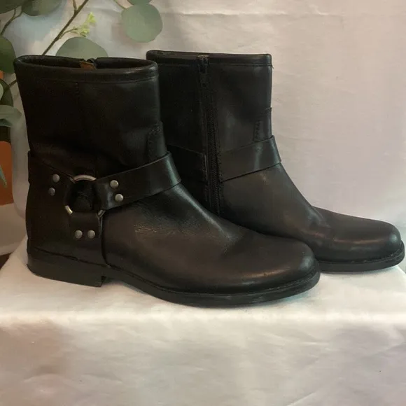 House of Harlow 1960 | Portia | moto | harness |combat | black | leather boots