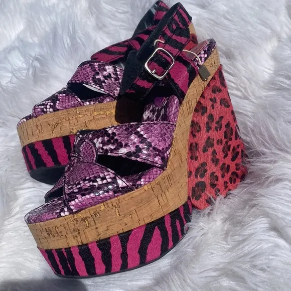 HP🖐️🌙[ Jeffrey Campbell ] Animal Print Cork Wedges