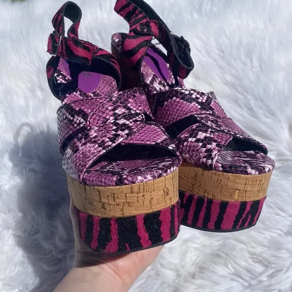 HP🖐️🌙[ Jeffrey Campbell ] Animal Print Cork Wedges