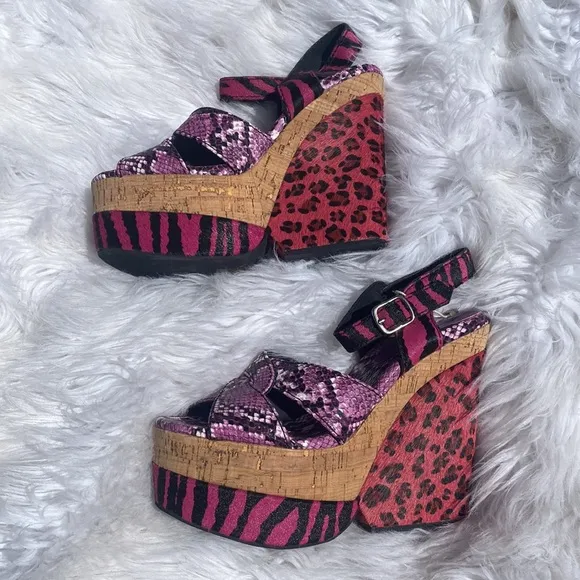 HP🖐️🌙[ Jeffrey Campbell ] Animal Print Cork Wedges