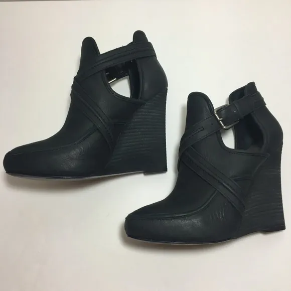 HP🔥 NIB JOIE Brickhouse LEATHER Wedge Bootie w Straps