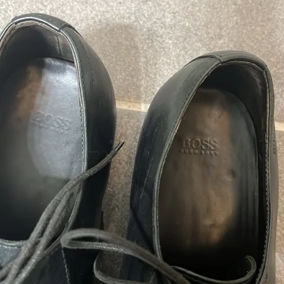 Hugo Boss Men's Size 11 Embossed Logo Black Leather Lace Up Oxford Shoes