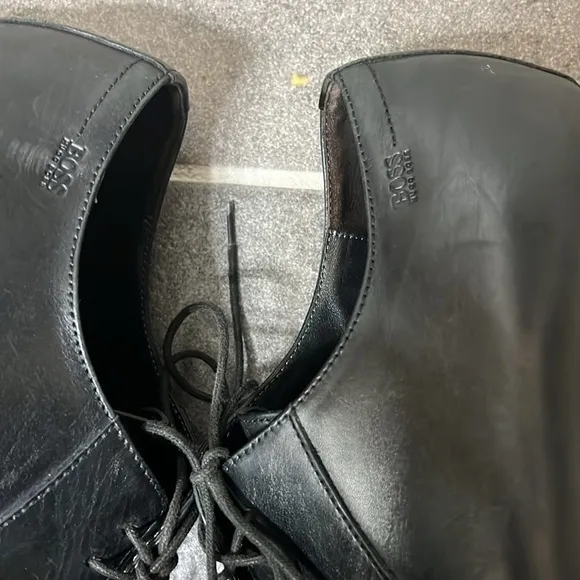 Hugo Boss Men's Size 11 Embossed Logo Black Leather Lace Up Oxford Shoes