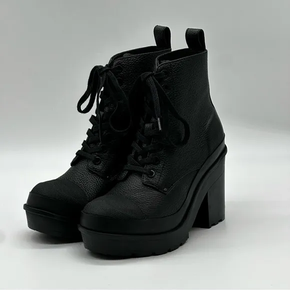Hunter Original Lace Up Boots. Size 6