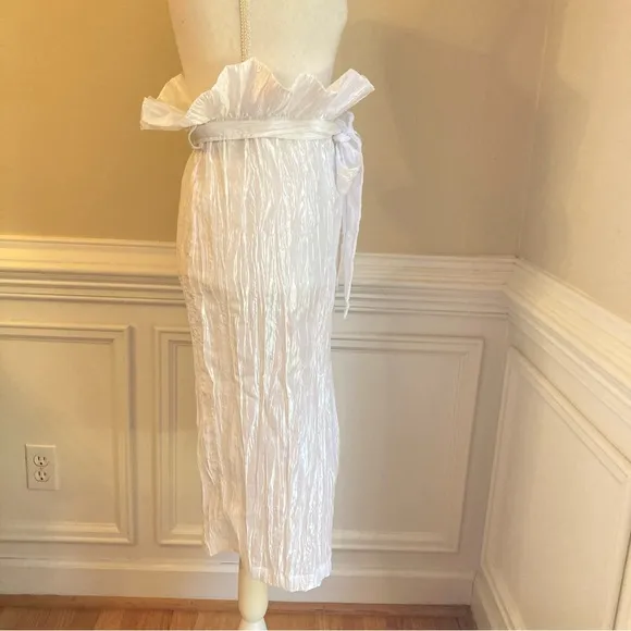 IZAYLA Shimmer White Crinkle Paperbag Peplum Waist Knee Length Skirt