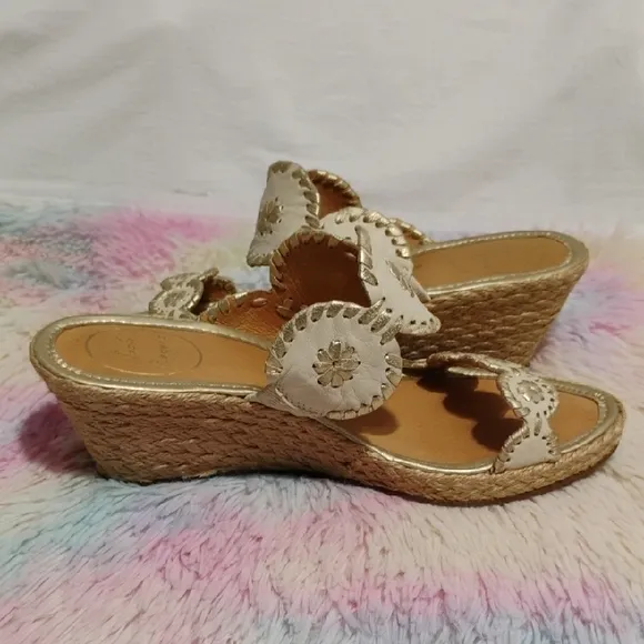 Jack Rogers Luccia Wedge Sandals W Gold Floral Accents Sz.9 Barely Worn #52