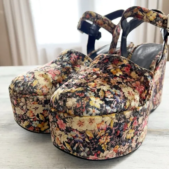 Jeffrey Campbell Boho floral ankle strap platforms wedges size 8.5