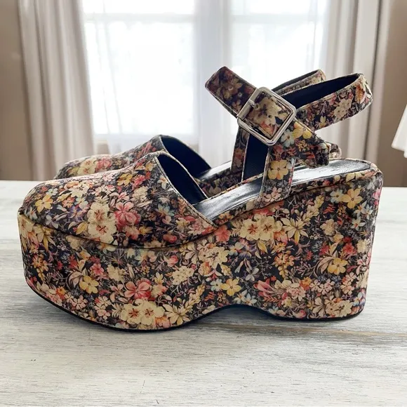 Jeffrey Campbell Boho floral ankle strap platforms wedges size 8.5