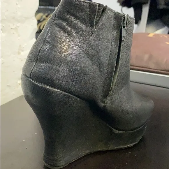 Jeffrey Campbell Peep Toe Wedges Sz 8