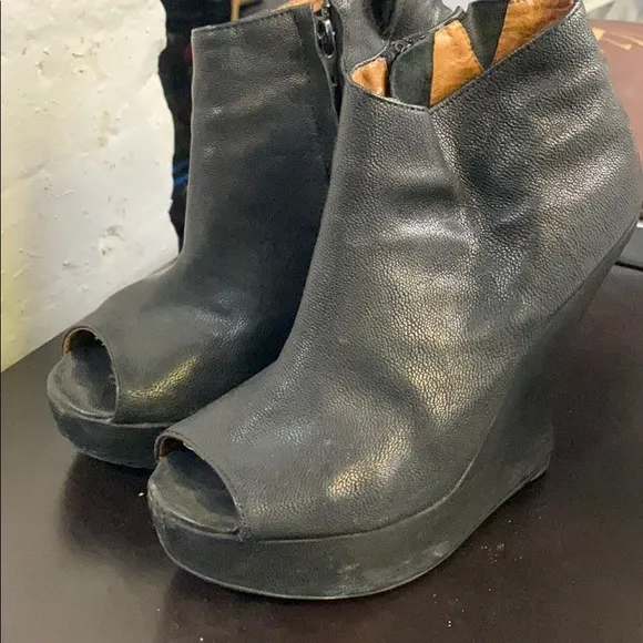 Jeffrey Campbell Peep Toe Wedges Sz 8