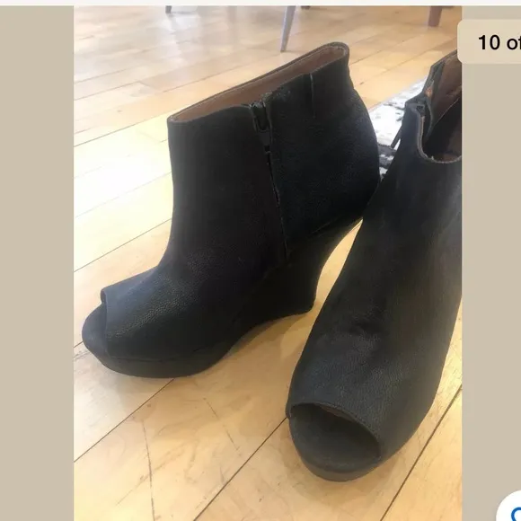 Jeffrey Campbell Peep Toe Wedges Sz 8