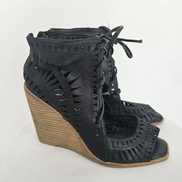 Jeffrey Campbell Rodillo Wedge Sandals | Black Laser Cut | Size 9.5