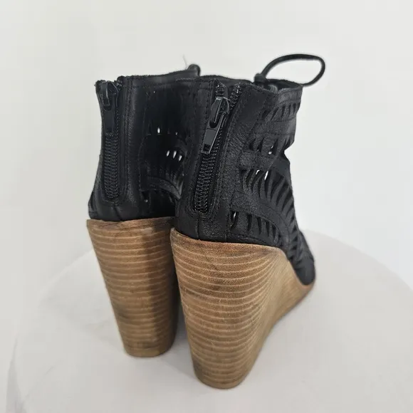 Jeffrey Campbell Rodillo Wedge Sandals | Black Laser Cut | Size 9.5