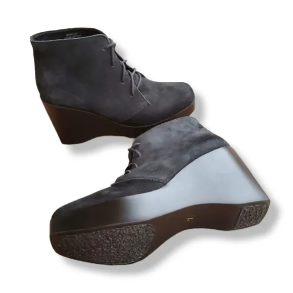 JEFFREY CAMPBELL Schuyler Lace Up Ankle Booties 7 Boots Minimalist Black Suede