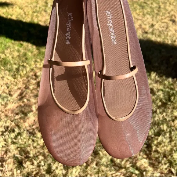 Jeffrey Campbell Swan Lake‎ Mesh Flats Taupe Blush Color Size 9.5