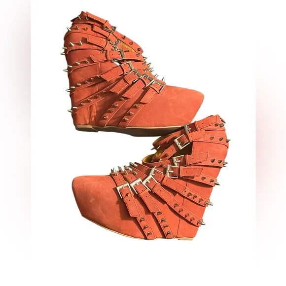 Jeffrey Campbell Zip 2 Stud Brick Red Wedge Women's Size 9