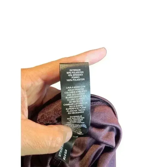 Jessica Howard Women's Velvet Sheath Dress; Size 6; Plum