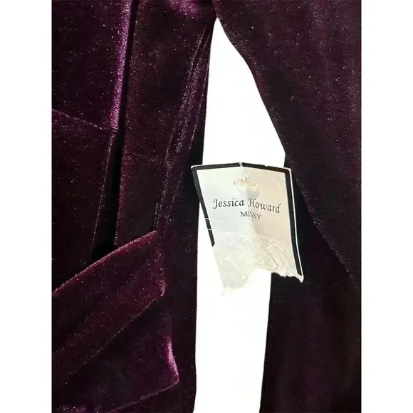 Jessica Howard Women's Velvet Sheath Dress; Size 6; Plum