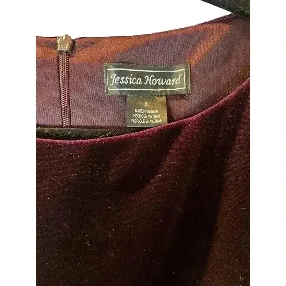 Jessica Howard Women's Velvet Sheath Dress; Size 6; Plum
