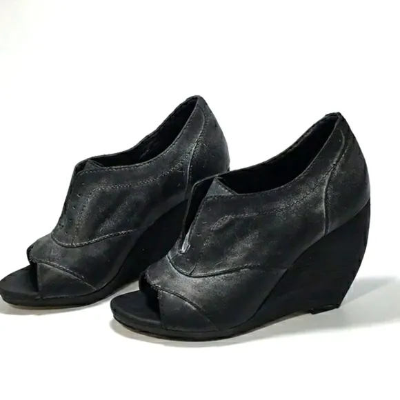 Joe's Jeans Cristy Open Toe Wedge Booties In Charcoal Size 8
