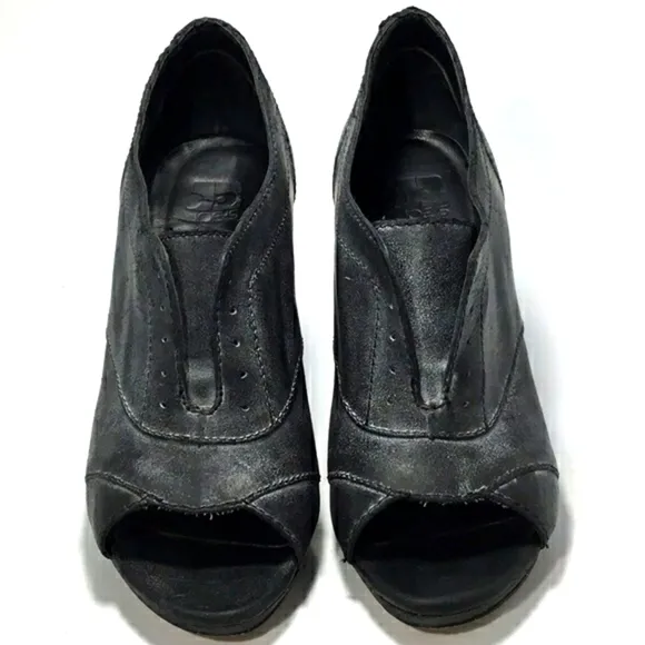 Joe's Jeans Cristy Open Toe Wedge Booties In Charcoal Size 8