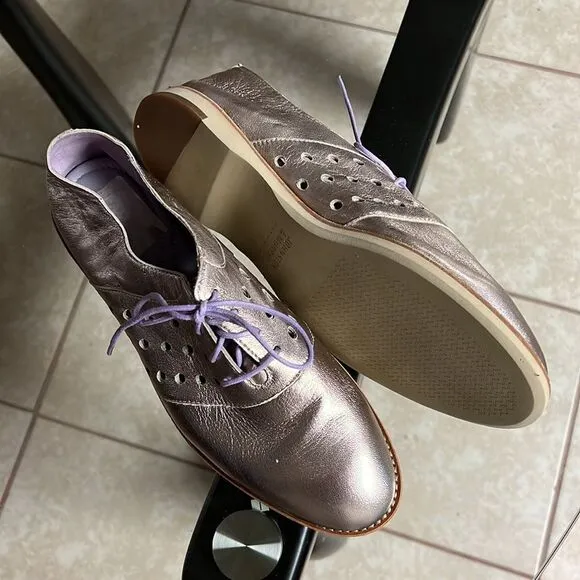 Johnston &amp; Murphy lilac metallic leather soft moccasins Sz 8,5 new