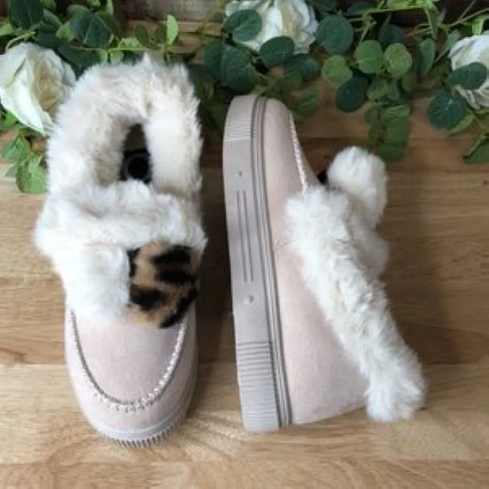 Journee Collection  Beige Mixed Media Cushioned Sunset Round Toe Slip On 9