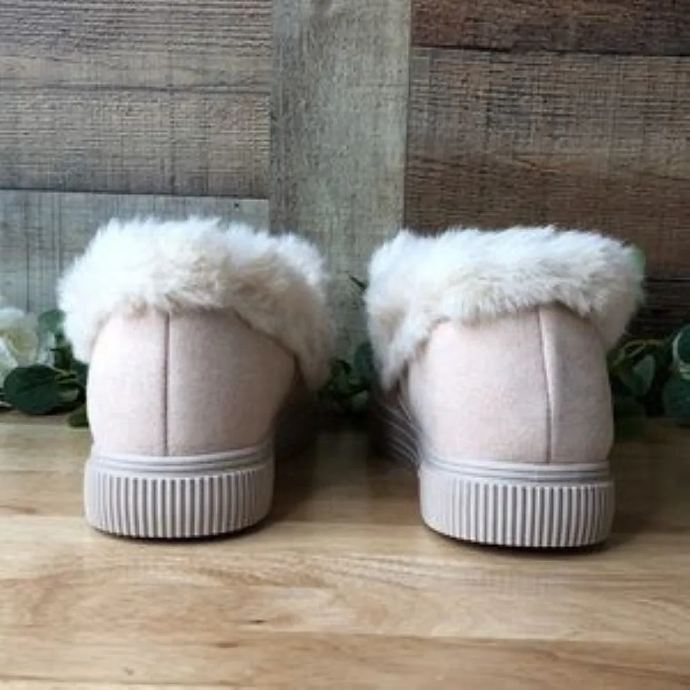 Journee Collection  Beige Mixed Media Cushioned Sunset Round Toe Slip On 9
