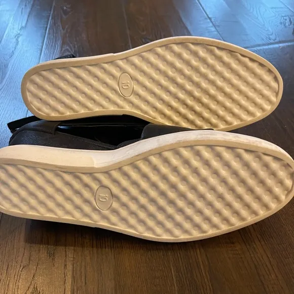 JOURNEE Seena Crossover Platform Wedge, Size 10