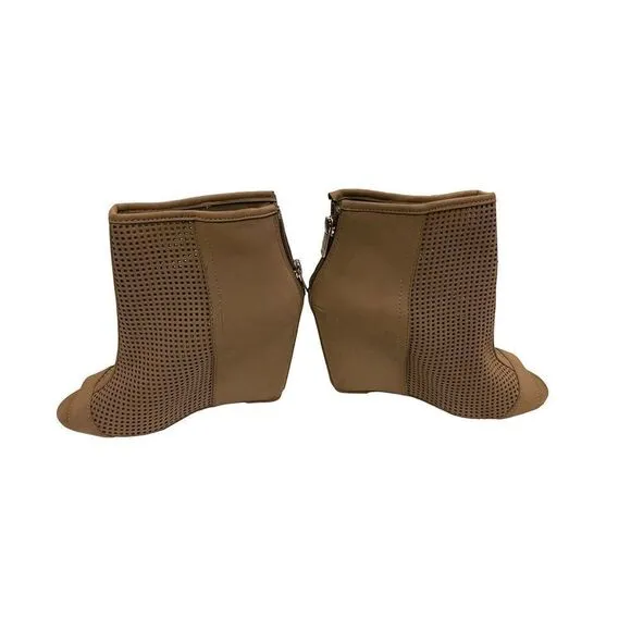 Juicy Couture Wedges