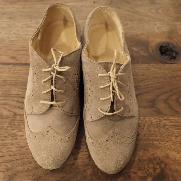 Julia Bo sz 35 US 5.5 tan suede wingtip derby shoes
