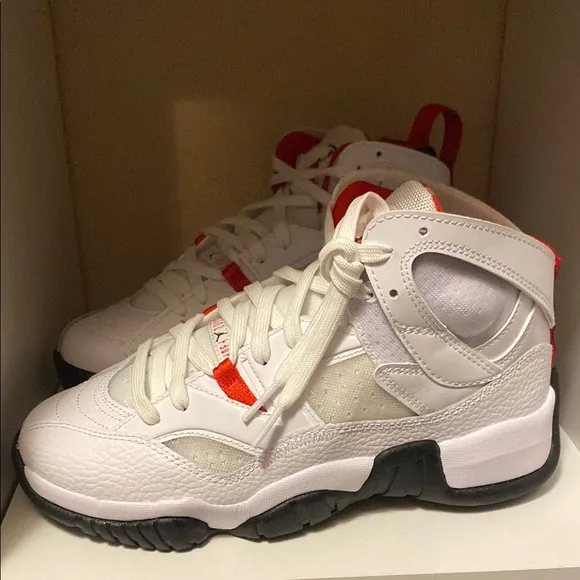 Jumpman Two Trey