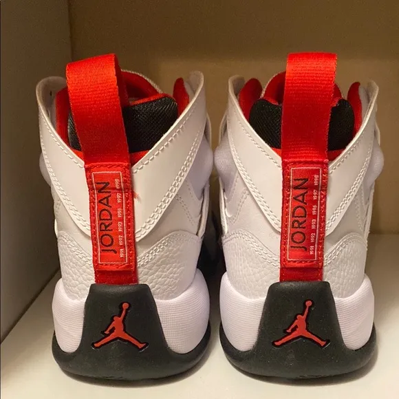 Jumpman Two Trey